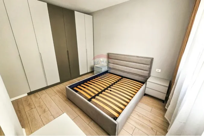 Tirane, jepet me qera apartament 3+1 Kati 3, 110 m² 75.000 € (Rruga Dafinave)