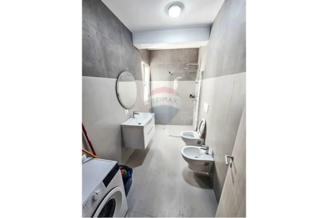 Tirane, jepet me qera apartament 3+1 Kati 3, 110 m² 75.000 € (Rruga Dafinave)