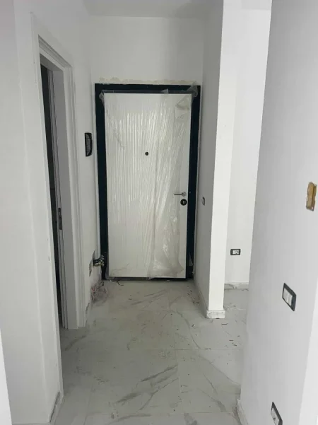 Tirane, shitet apartament 1+1 Kati 5, 52 m² 73.500 € 