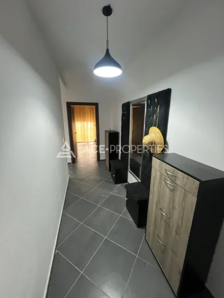 Durres, jepet me qera apartament 2+1+Ballkon Kati 3, 120 m² 750 € (Durres,Plazh)