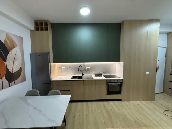 Tirane, jepet me qera apartament 1+1 Kati 6, 60 m² 500 € (Ali Demit)