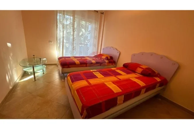 Tirane, jepet me qera apartament 2+1 Kati 2, 700 € (Liqeni i Thate)