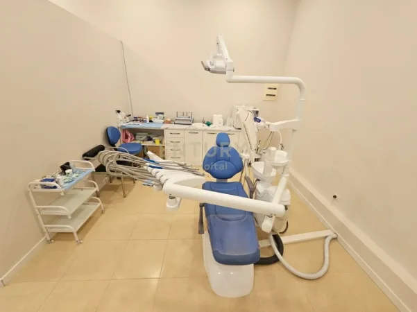 Tirane, shitet ambjent biznesi Kati 0, 