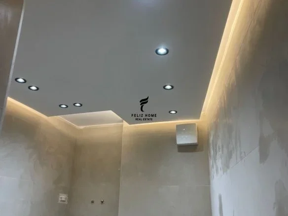 Tirane, jepet me qera zyre Kati 3, 67 m² 1.000 € (AIR ALBANIA)