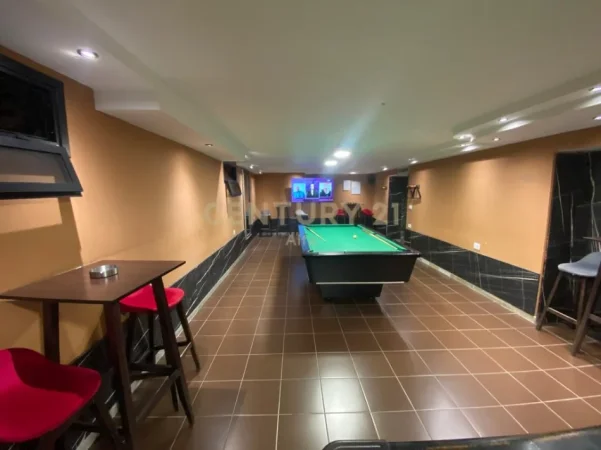 Tirane, shitet ambjent biznesi Kati 0, 100 m² 40.000 € (Sheshi Wilson)