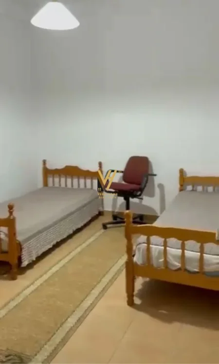 Tirane, jepet me qera apartament 2+1+Ballkon Kati 3, 105 m² 520 € (FABRIKA E MIELLIT)