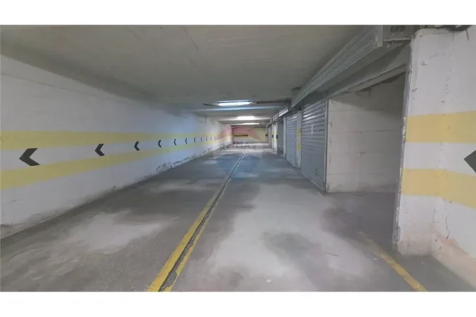 Vlore - Lungomare, jepet me qera apartament 2+1 , 112 m² 750 € (Rruga Reshat Osmani, Vlore)