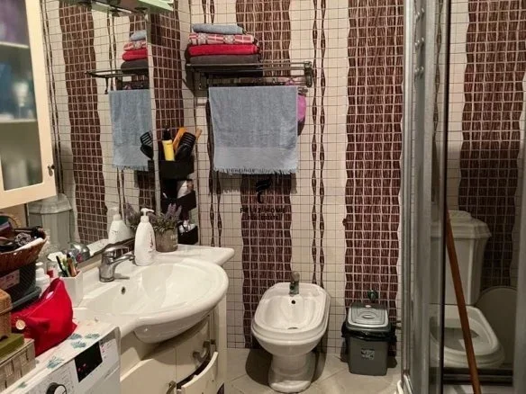 Tirane, jepet me qera apartament 2+1+Ballkon Kati 7, 117 m² 500 € (ASTIR)