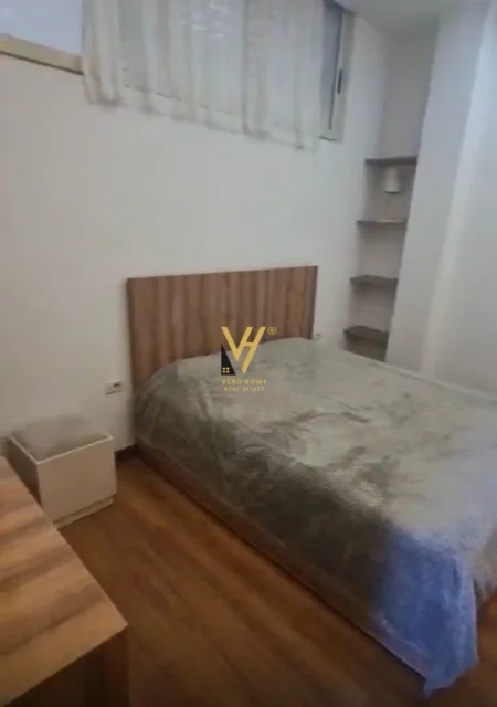 Tirane, jepet me qera apartament 1+1+Ballkon Kati 1, 62 m² 600 € (9 KATESHET)