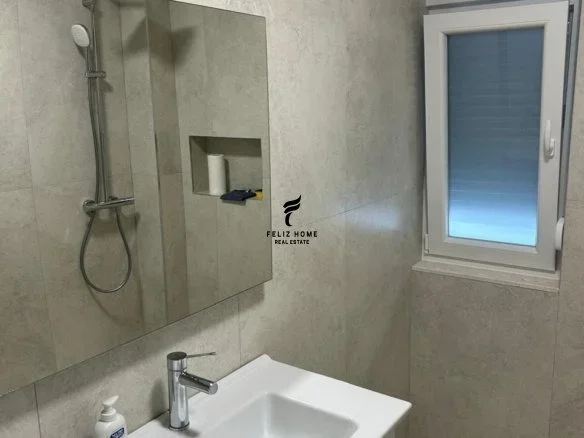 Tirane, jepet me qera apartament 1+1 Kati 2, 70 m² 550 € (RRUGA E ELBASANIT)