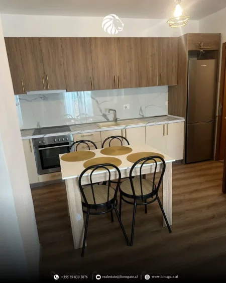 Tirane, jap me qera apartament 2+1 , 550 € 