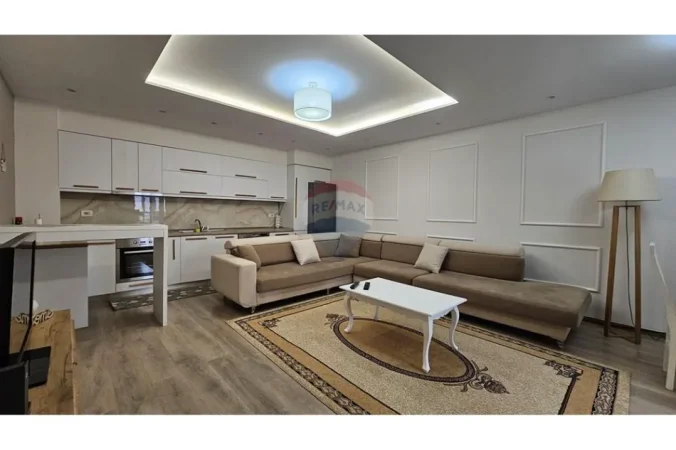 Tirane, jepet me qera apartament 2+1+Ballkon , 103 m² 700 € (Liqeni i Thate)