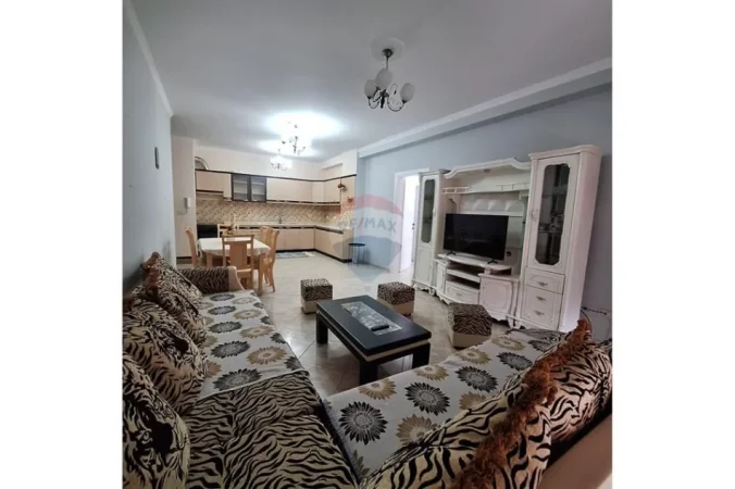 Tirane, jepet me qera apartament 2+1 Kati 2, 120 m² 600 € (karl gega)