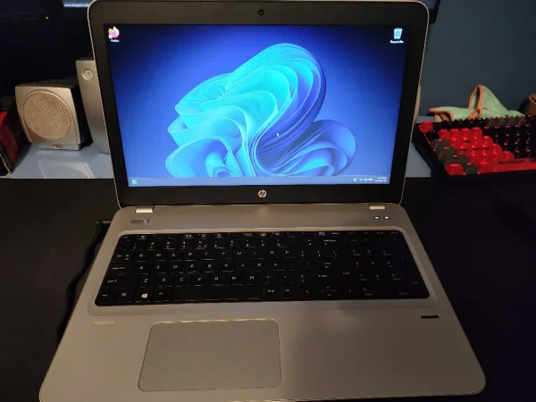 Tirane, shes Laptop HP Probook 450 G4 i7 + 16gb