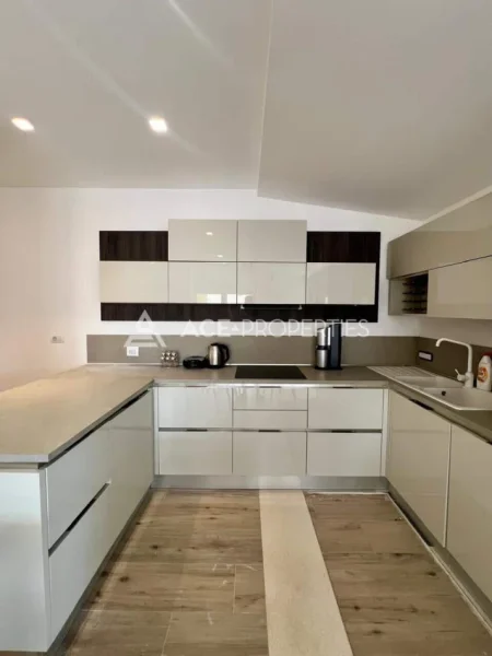 Durres, shitet apartament 2+1+Ballkon Kati 4, 145 m² 260.000 € (Durres,Plazh)