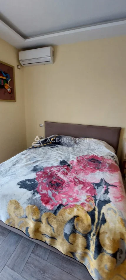 Durres, jepet me qera apartament 2+1+Aneks+Ballkon , 229 m² 1.200 € (durres vollga)