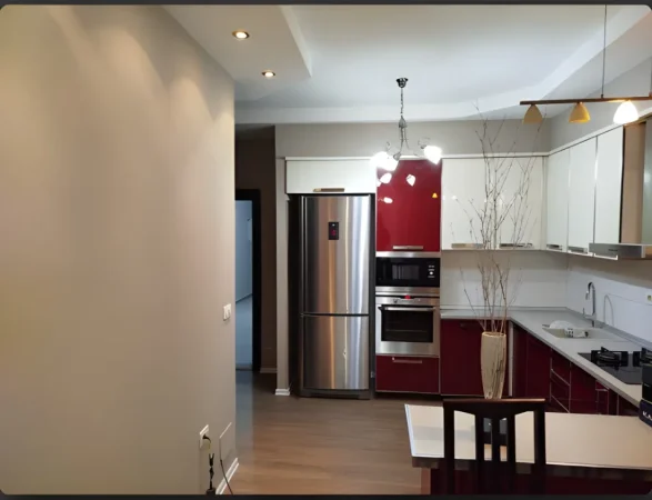 Tirane, jepet me qera apartament 1+1+Ballkon Kati 6, 68 m² 450 € (Yzberisht)