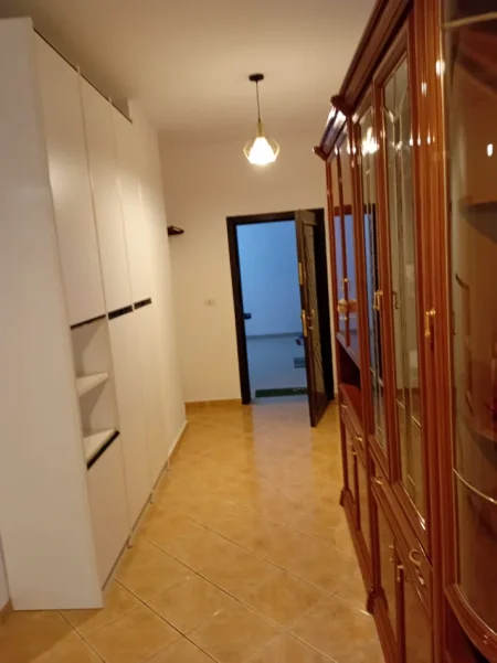 jepet me qera apartament 2+1+Ballkon Kati 3, 469 €