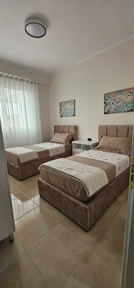Vlore, jepet me qera apartament 2+1+Ballkon Kati 3, 550 € 