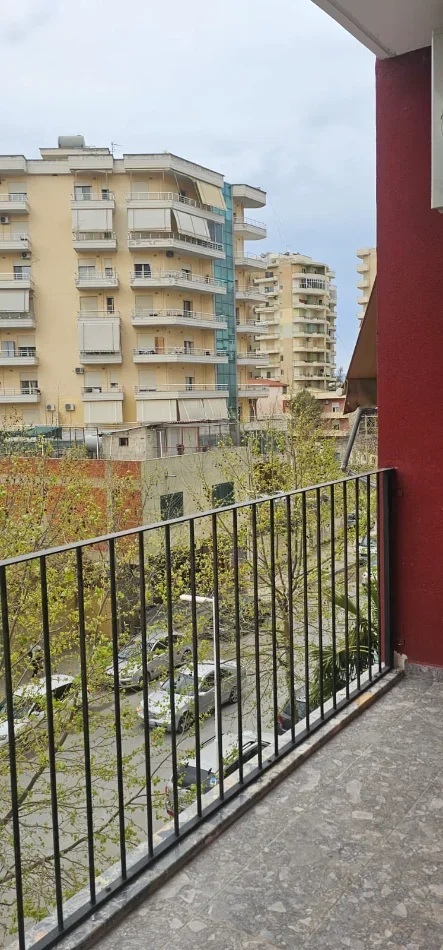 Vlore, jepet me qera apartament 2+1+Ballkon Kati 3, 550 € 