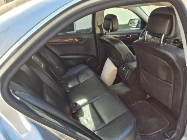 Shqiperi, shes makine Benz C class Nafte, gri metalizato automatik Klima 272.537 km 5.500 €