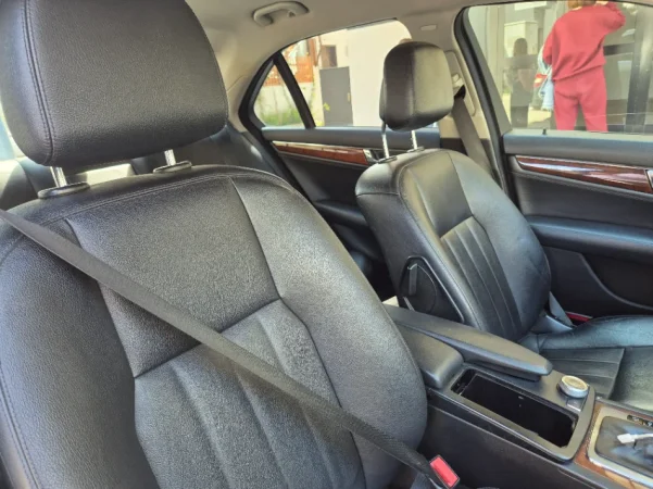 Shqiperi, shes makine Benz C class Nafte, gri metalizato automatik Klima 272.537 km 5.500 €