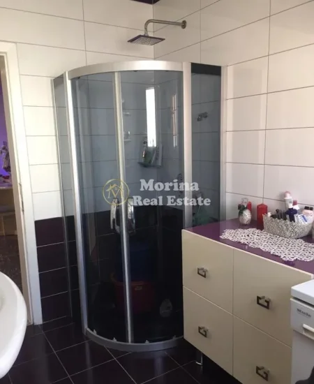 Tirane, jepet me qera apartament 2+1 Kati 4, 125 m² 800 € (Komuna e Parisit)