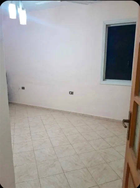 Tirane, shes apartament 3+1 Kati 1, 103 m² 200.850 € (Rruga Mine Peza)