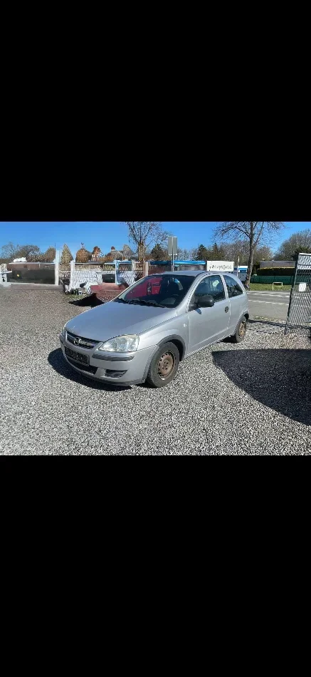 Tirane, shitet makine Opel Corsa Benzin, gri metalizato automatik Kondicioner 299.000 km 2.200 €