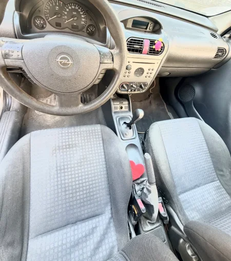 Tirane, shitet makine Opel Corsa Benzin, gri metalizato automatik Kondicioner 299.000 km 2.200 €