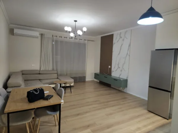 Tirane, jepet me qera apartament 2+1+Aneks+Ballkon Kati 5, 100 m² 750 € (rruga dibres)
