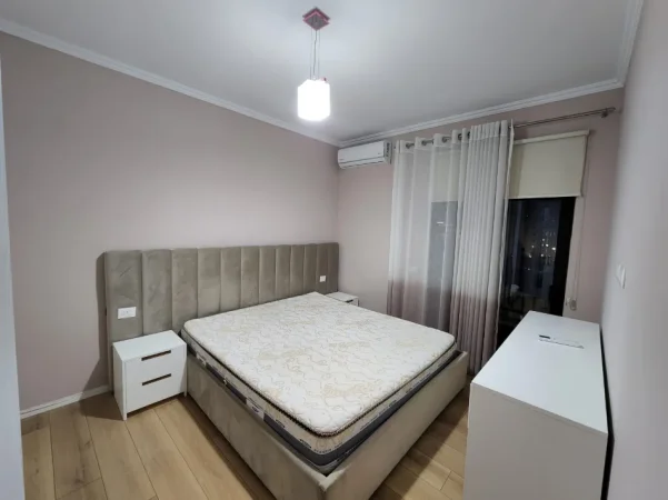Tirane, jepet me qera apartament 2+1+Aneks+Ballkon Kati 5, 100 m² 750 € (rruga dibres)