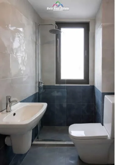 Tirane, shes apartament 1+1+Ballkon Kati 2, 85 m² 130.000 € (fresku)