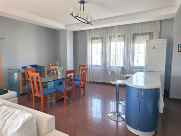 Tirane, shes apartament 3+1+Aneks+Ballkon , 650.000 € 