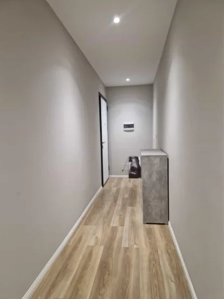 Tirane, jepet me qera apartament 1+1 Kati 9, 61 m² 470 € (Rruga Hito Cako)