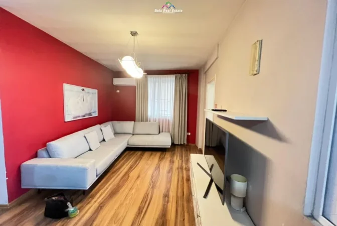 Tirane, jepet me qera apartament 2+1 Kati 8, 100 m² 820 € (Rruga e Barrikadave)