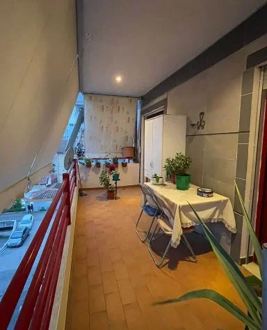 Tirane, jepet me qera apartament 2+1+Ballkon Kati 4, 116 m² 700 €