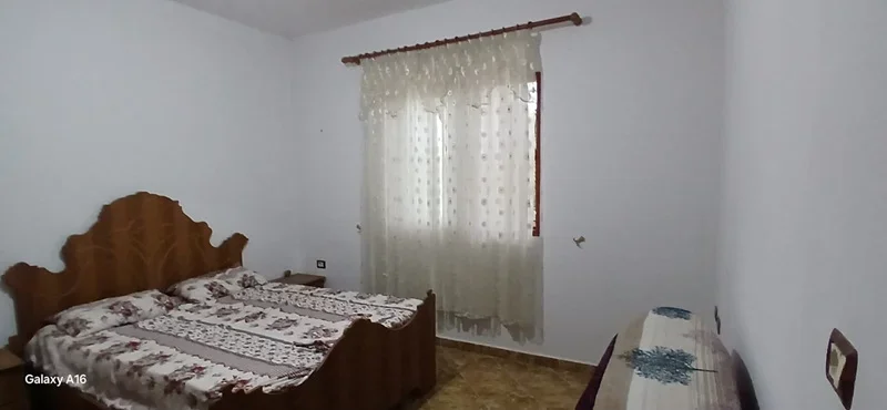 Tale, Lezhë shitet banesë private