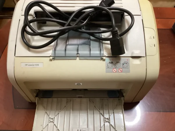 Fier, shes Shes Printer, skaner, Monitor, fshese me korrent