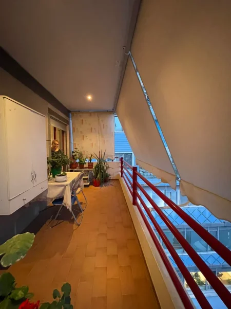 Tirane, jap me qera apartament 2+1+Ballkon Kati 4, 116 m² 700 € (pranë Garden Building)