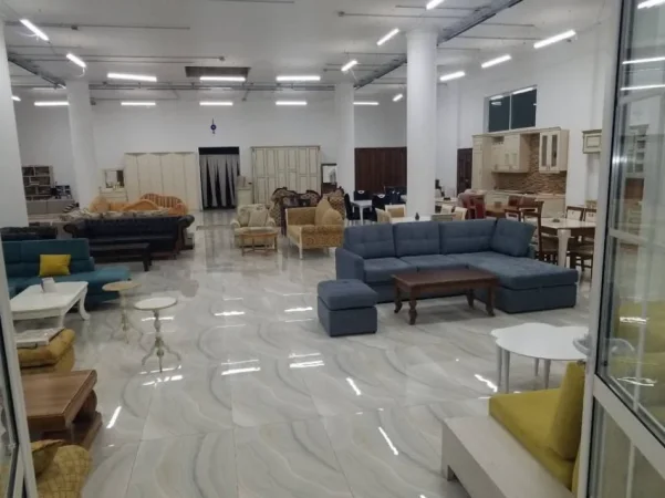 Tirane, shitet nga Pronari, pa-komision ambjent biznesi Kati 2, 4.600 m² (fushe kruje)