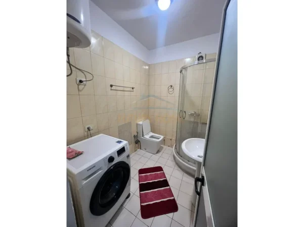 Tirane, jepet me qera apartament 2+1 Kati 8, 72 m² 400 € (Pallati Nela 6, Yzberisht)