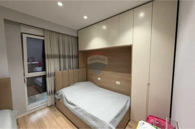 Tirane, jepet me qera apartament , 105 m² 750 € 