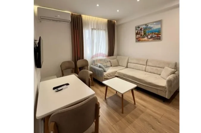 Tirane, jepet me qera apartament , 40 m² 490 € 