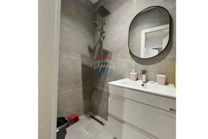 Tirane, jepet me qera apartament , 40 m² 490 € 