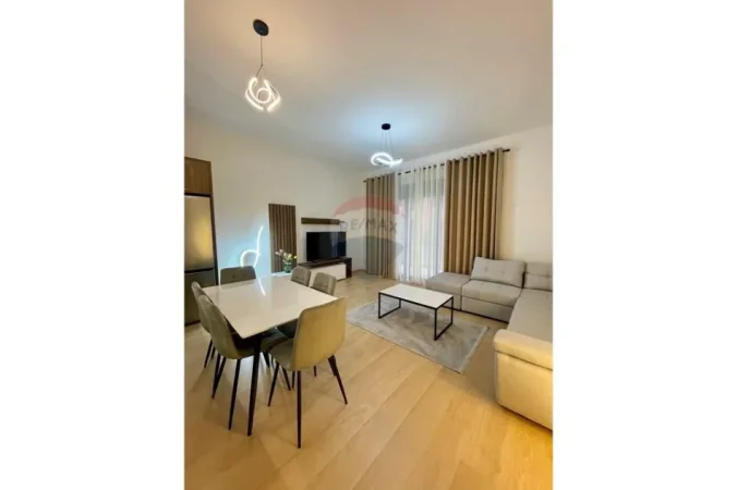 Tirane, jepet me qera apartament 1+1 Kati 2, 74 m² 800 € 