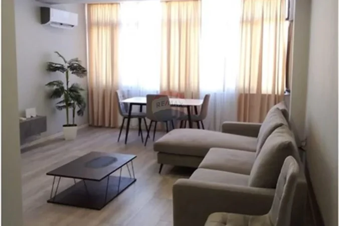 Tirane, jepet me qera apartament , 100 m² 886 € 