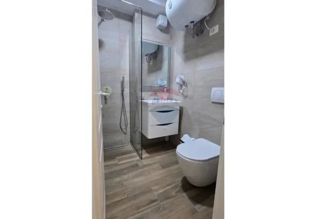 Tirane, jepet me qera apartament , 94 m² 835 € 