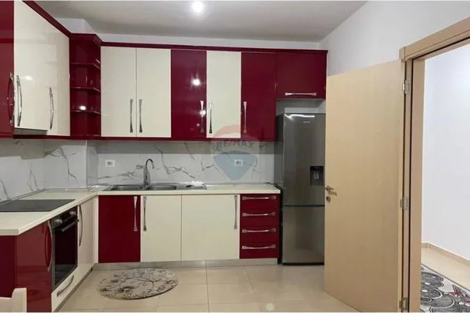 Tirane, shitet apartament , 140 m² 246.000 € 