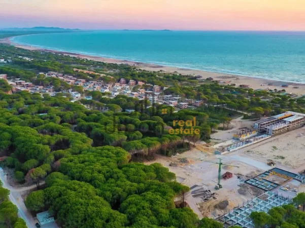 Durres, shitet truall ne bregdet , 2.360 m² (Gjiri Lalzit Lura1)